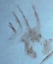 File:Amariyah Handprint.jpg