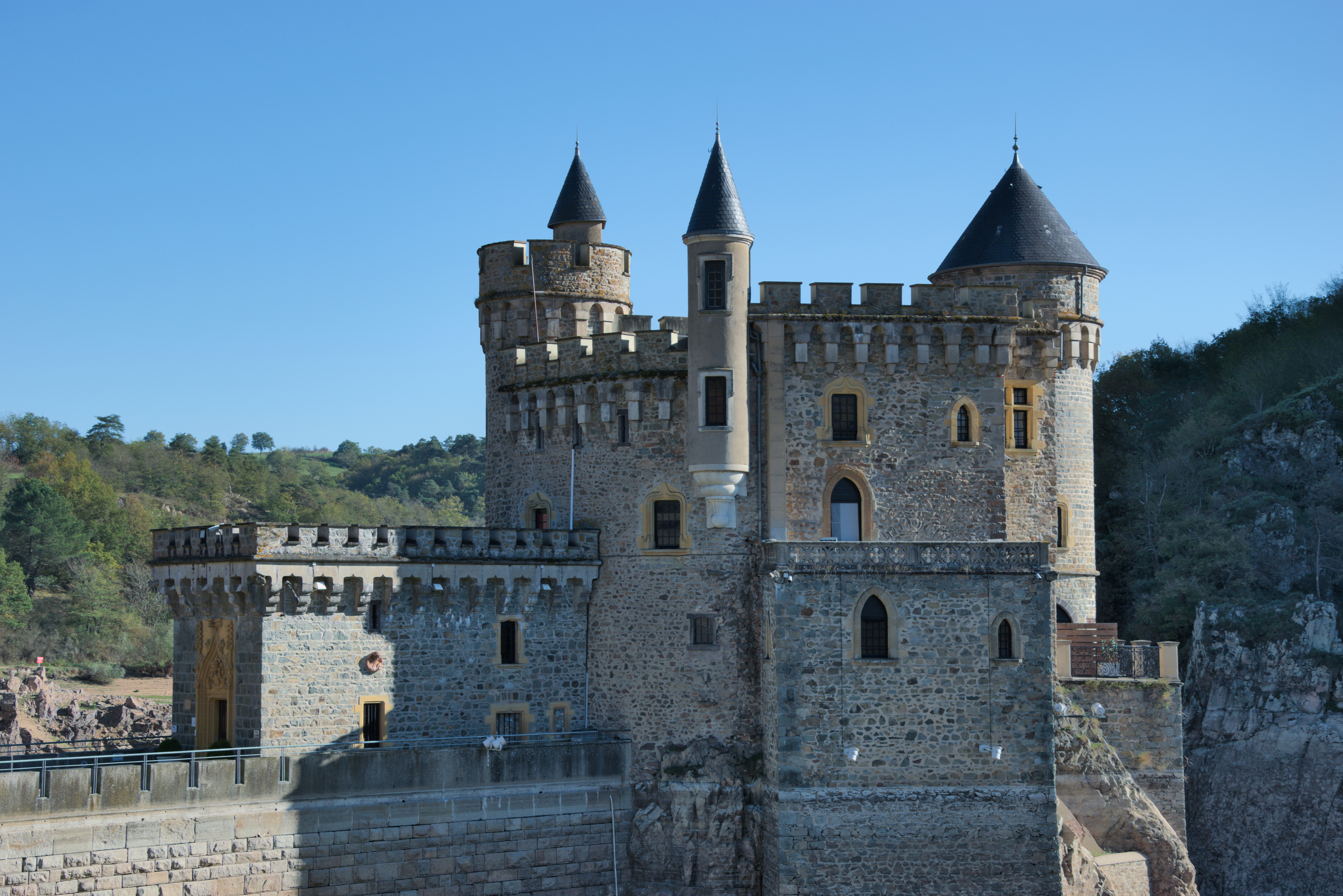 Le Château de la Roche  France Auvergne-Rhône-Alpes Loire Saint-Priest-la-Roche 42590