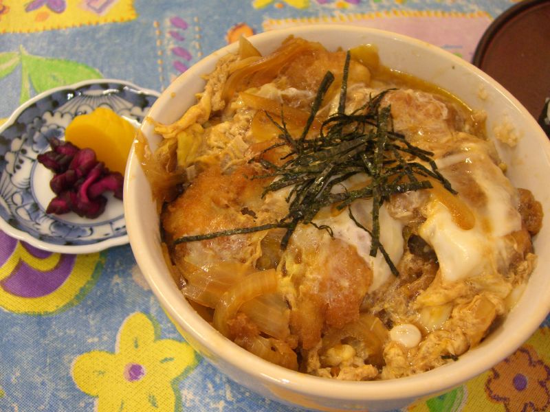 File:Chicken katsudon by avlxyz.jpg