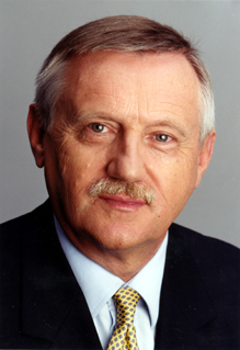 <span class="mw-page-title-main">Edgar Moron</span> German politician (1942–2023)