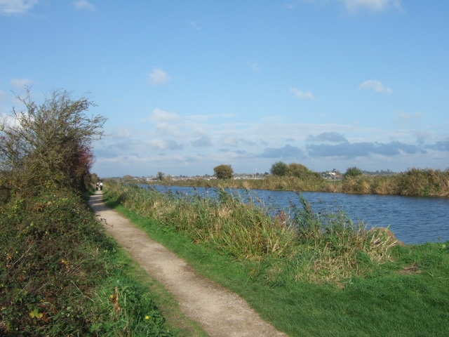 Exeter Canal and Exe Valley Way - geograph.org.uk - 1560845