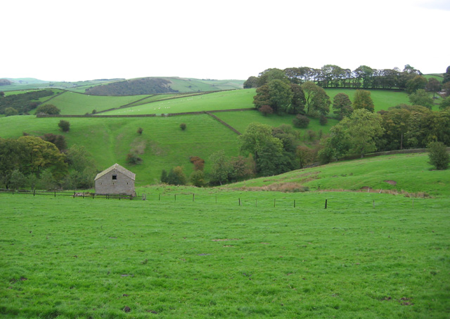 Farmland on the Gritstone Trail - geograph.org.uk - 258303