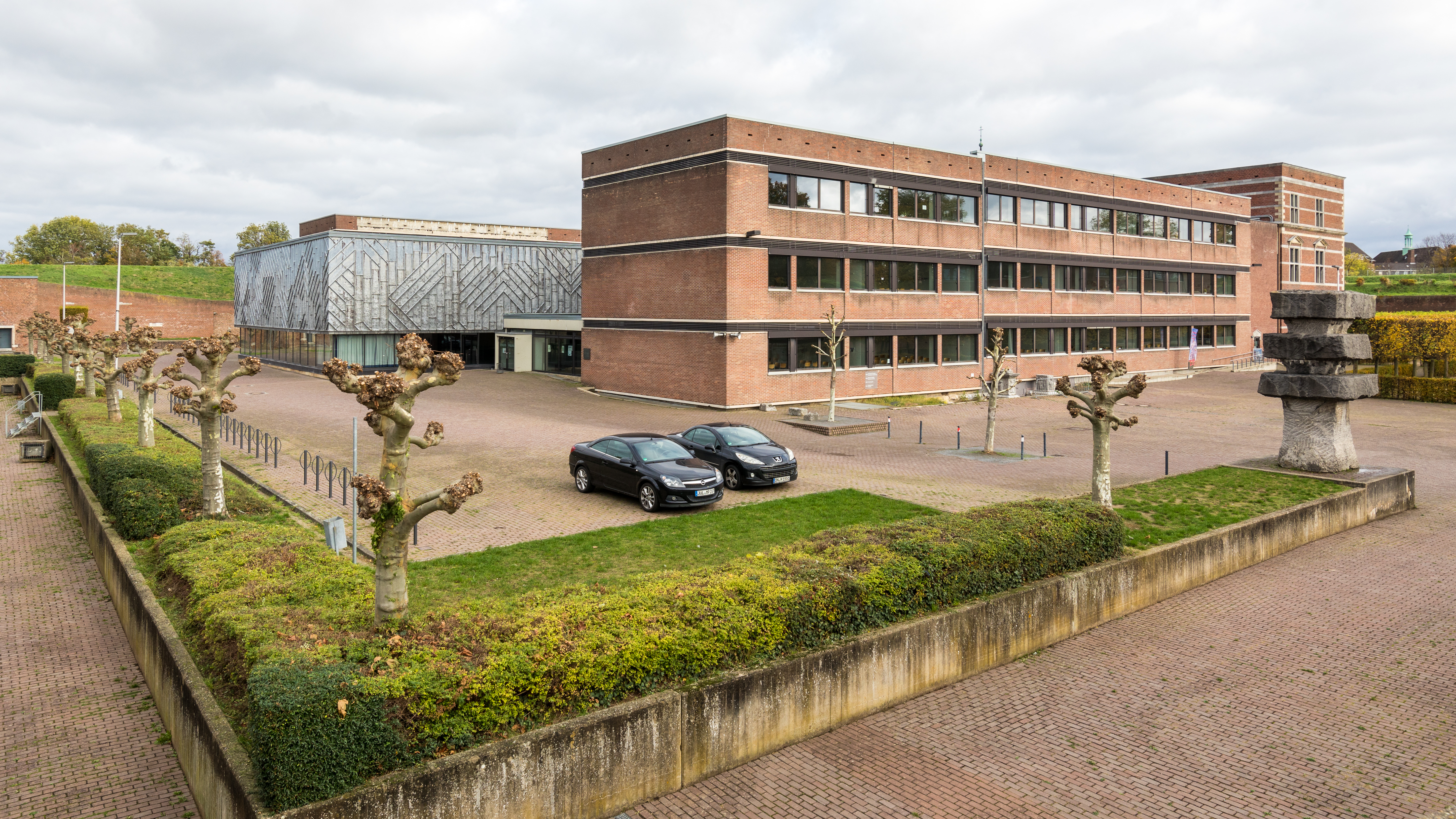 Gymnasium Zitadelle Jülich - Pädagogisches Zentrum und Südflügel