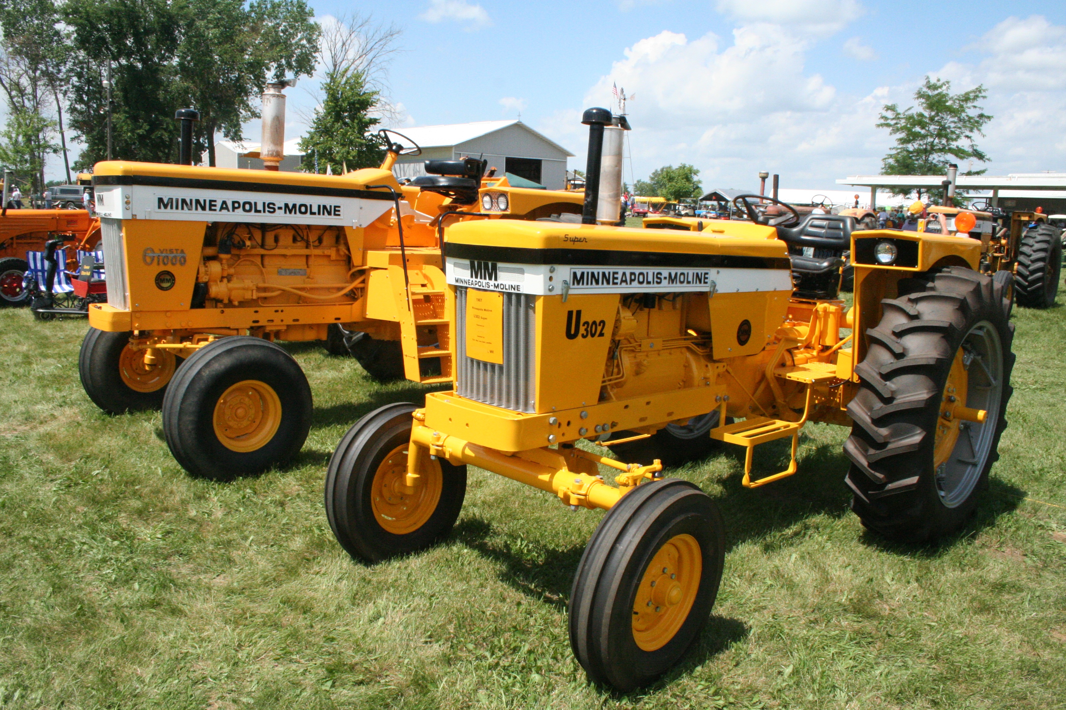 File:Minneapolis-Moline tractors from DCAPC August 2008 show.jpg