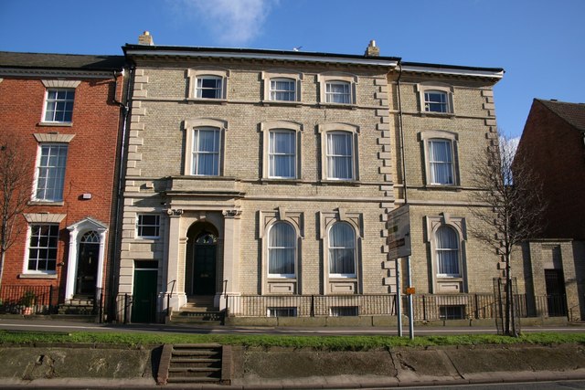 File:North House - geograph.org.uk - 335312.jpg