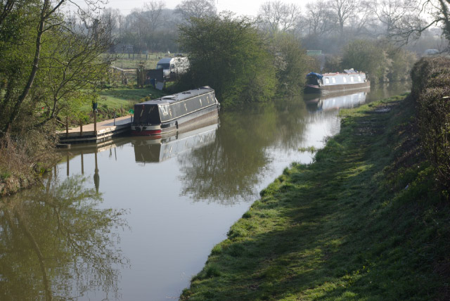 File:Oxford Canal from Tuckey's Bridge - geograph.org.uk - 777734.jpg