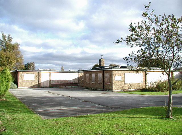 File:Thorngumbald Junior School.jpg