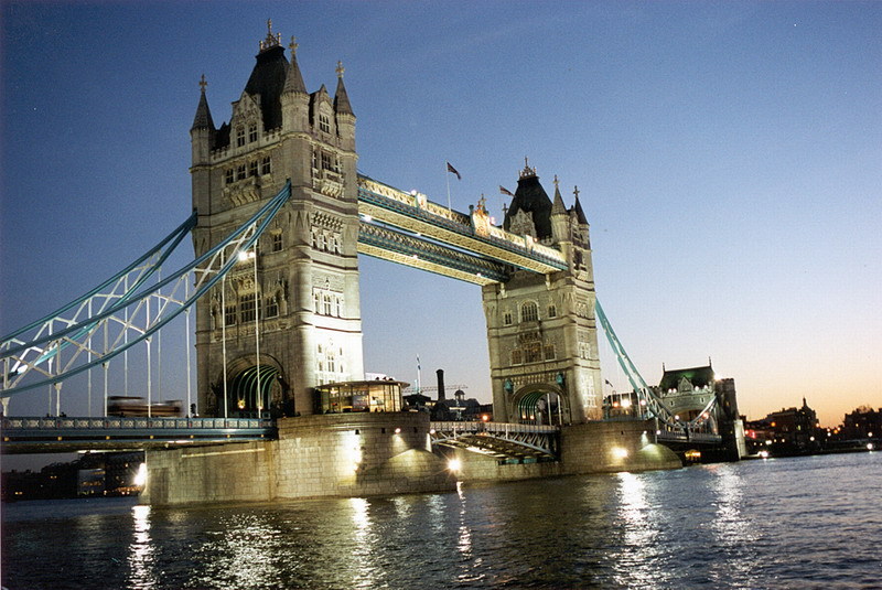 File:Tower bridge - panoramio.jpg