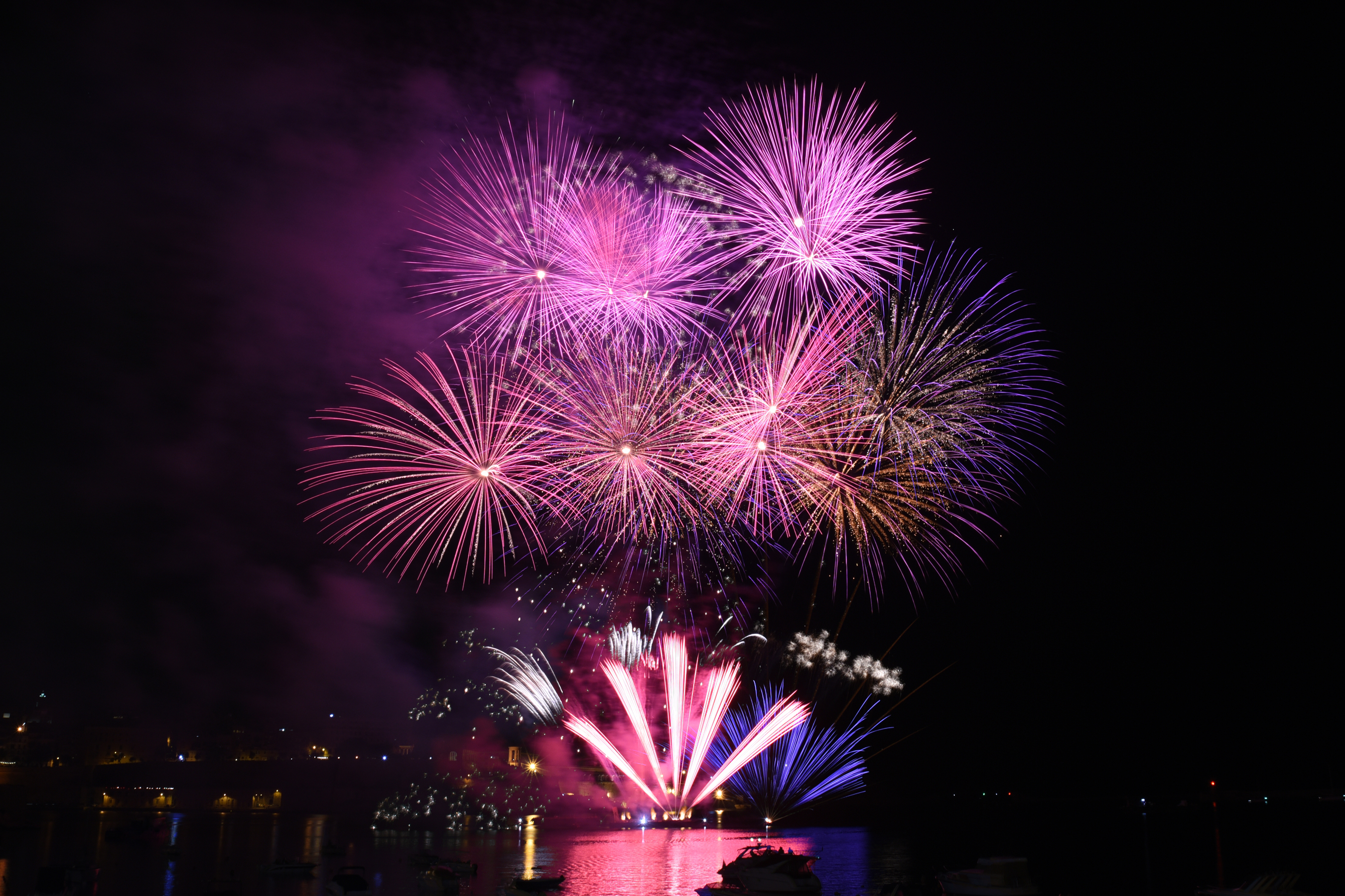 Зубов "фейерверк" 1 января 1712. Versailles Fireworks. Palace Fireworks. Василек фейерверк 1г.