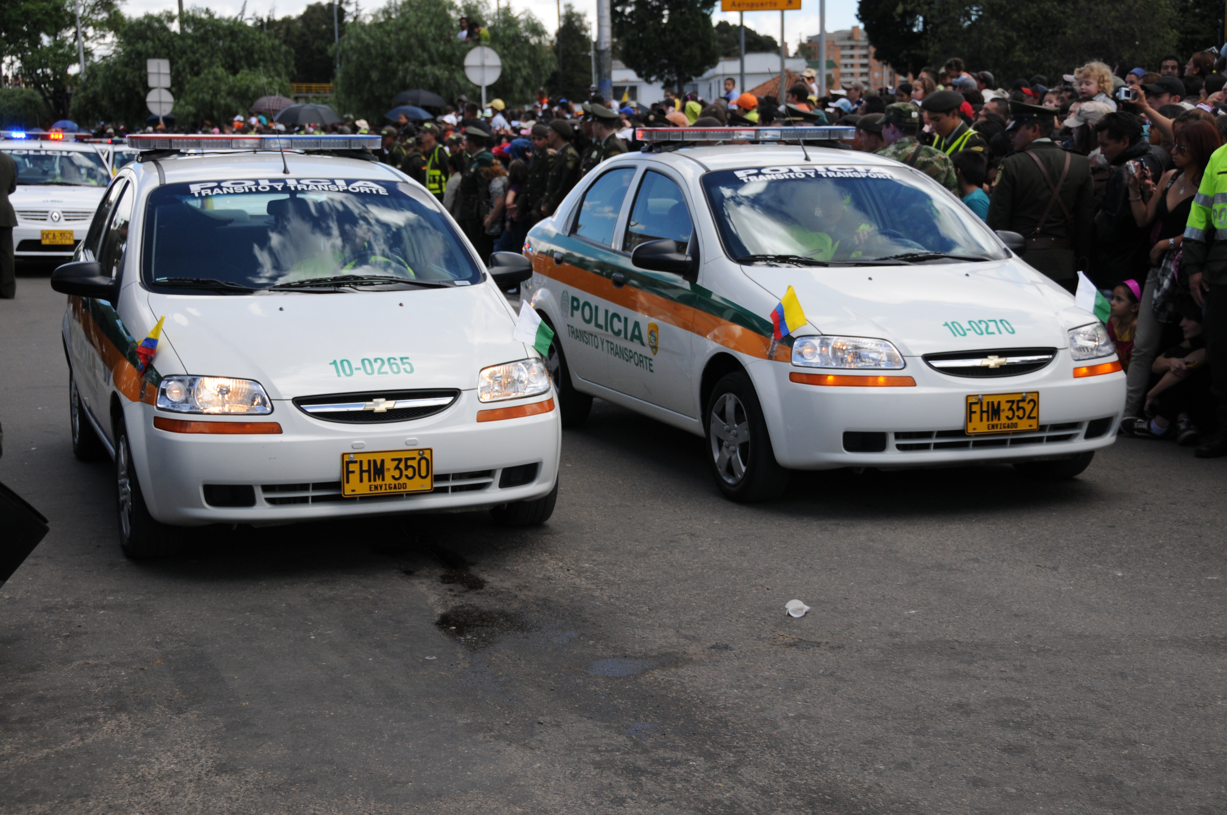 Policía Nacional de - Policía Nacional de los Colombianos