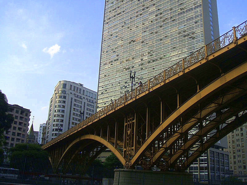 File:Viaduto Santa Ifigênia.jpg