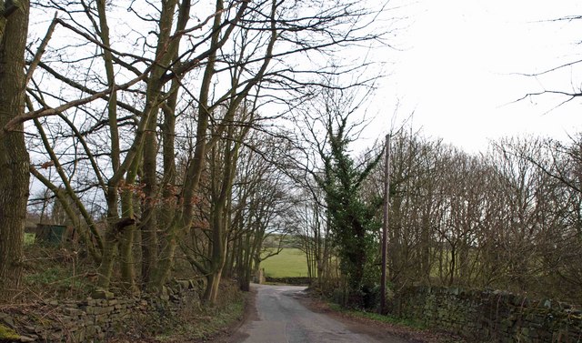 File:90 degree right bend ahead - geograph.org.uk - 738044.jpg