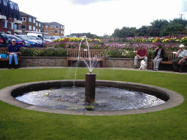 File:A water feature in the gardens near the seafront in Sheringham - geograph.org.uk - 1096793.jpg