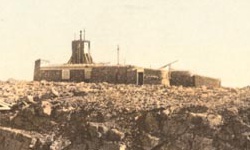 File:Archive photograph of Ben Nevis observatory (detail).jpg