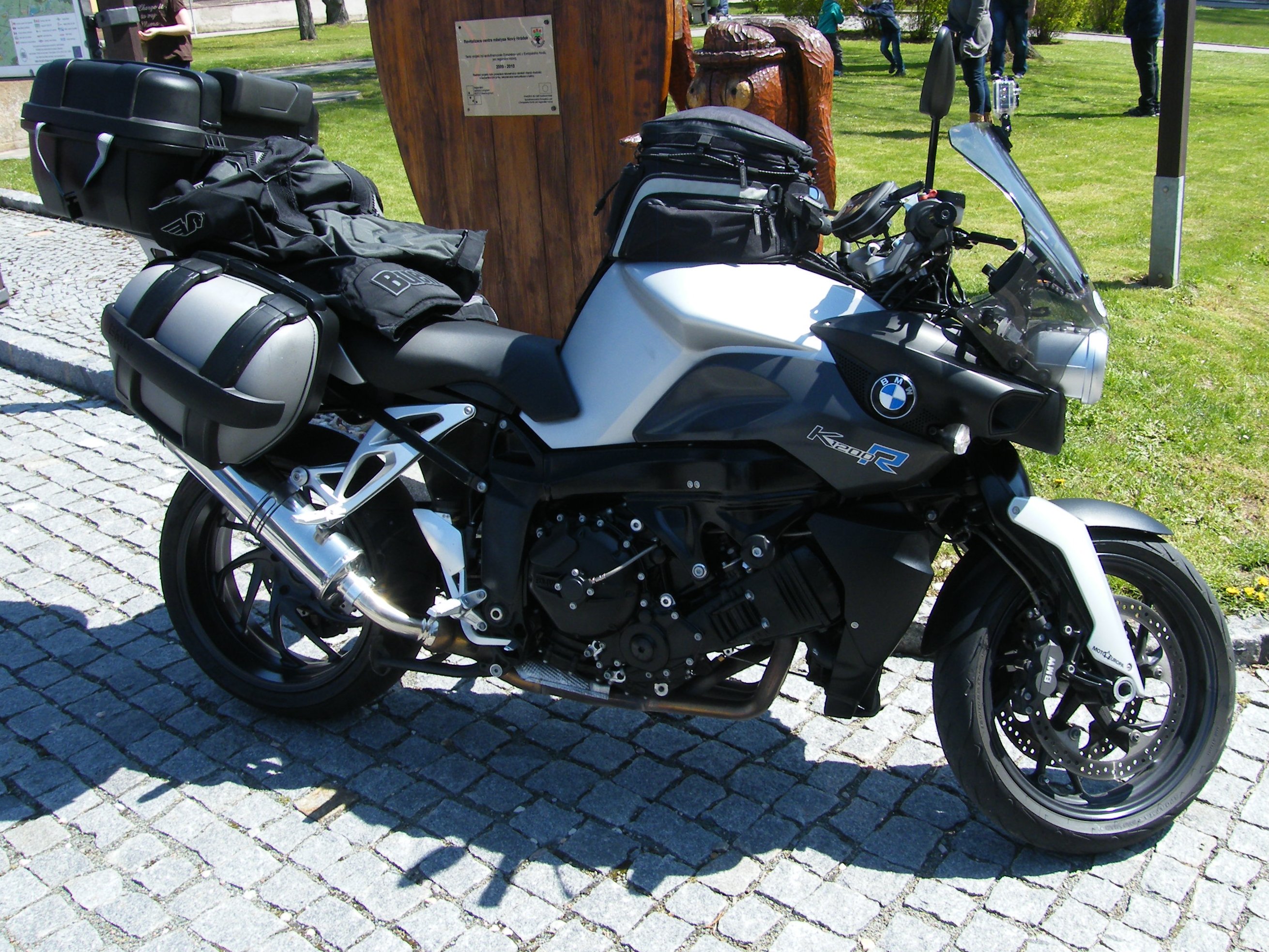 BMW k1200r