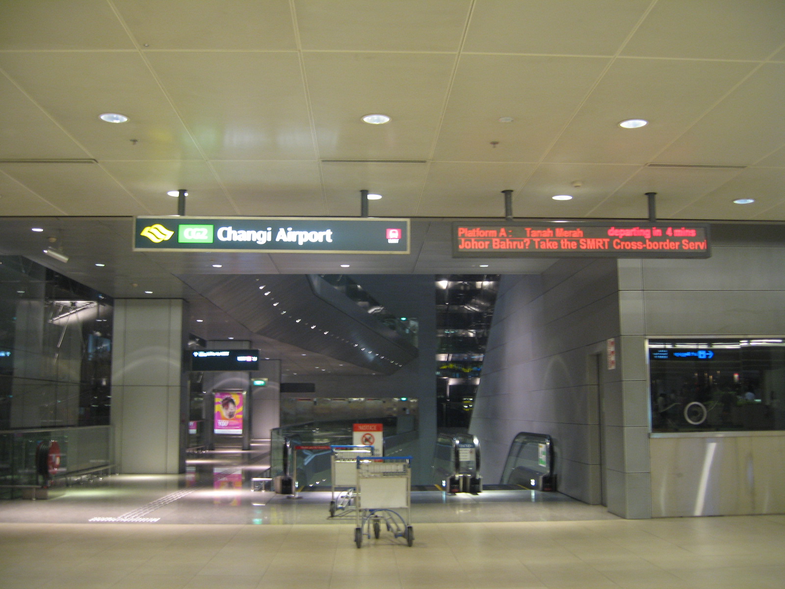 File:CG2 Changi Airport MRT Terminal 3 Entrance (new sigange) 20230601  190629.jpg - Wikipedia