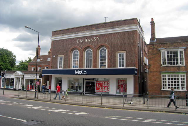 File:Embassy Cinema, Tenterden, Kent - geograph.org.uk - 890170.jpg