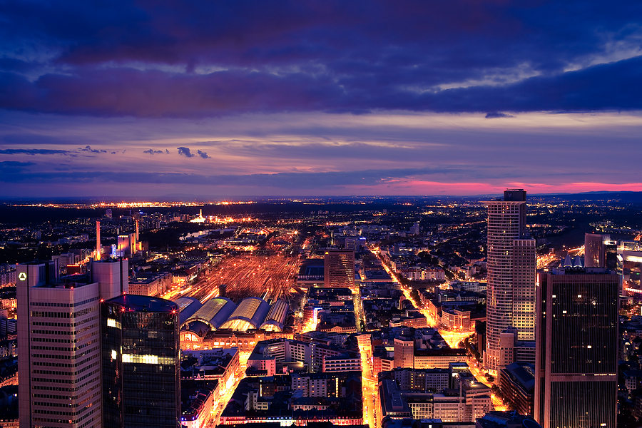 Der Westen von Frankfurt am Main bei Nacht