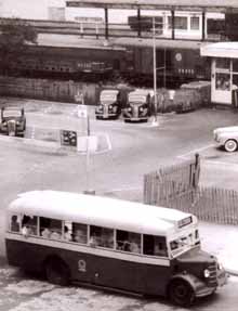 File:KMB Bedford OB at KCR's Kowloon Station.jpg