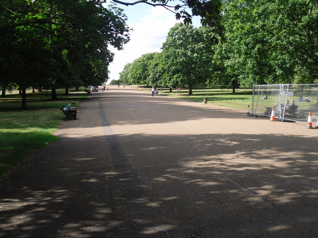 File:Kensington Gardens - geograph.org.uk - 1494788.jpg
