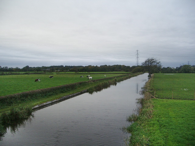 File:Lancaster Canal - geograph.org.uk - 1001024.jpg