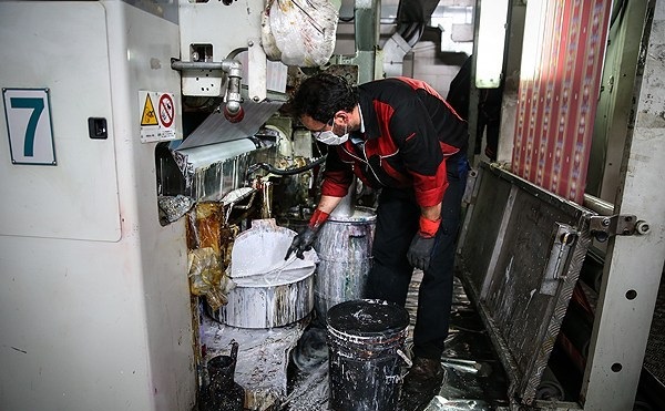 File:Printing houses in Tehran - 11 March 2013 20.jpg