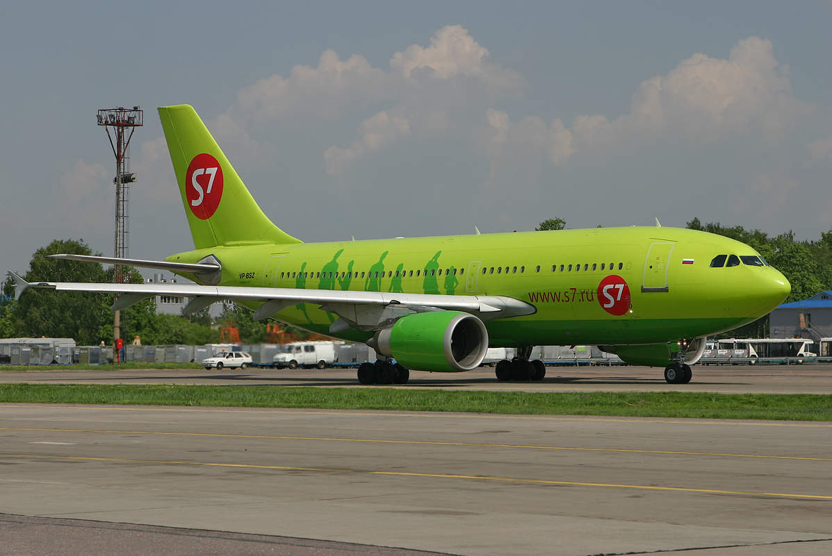 S7_Airlines_Airbus_A310