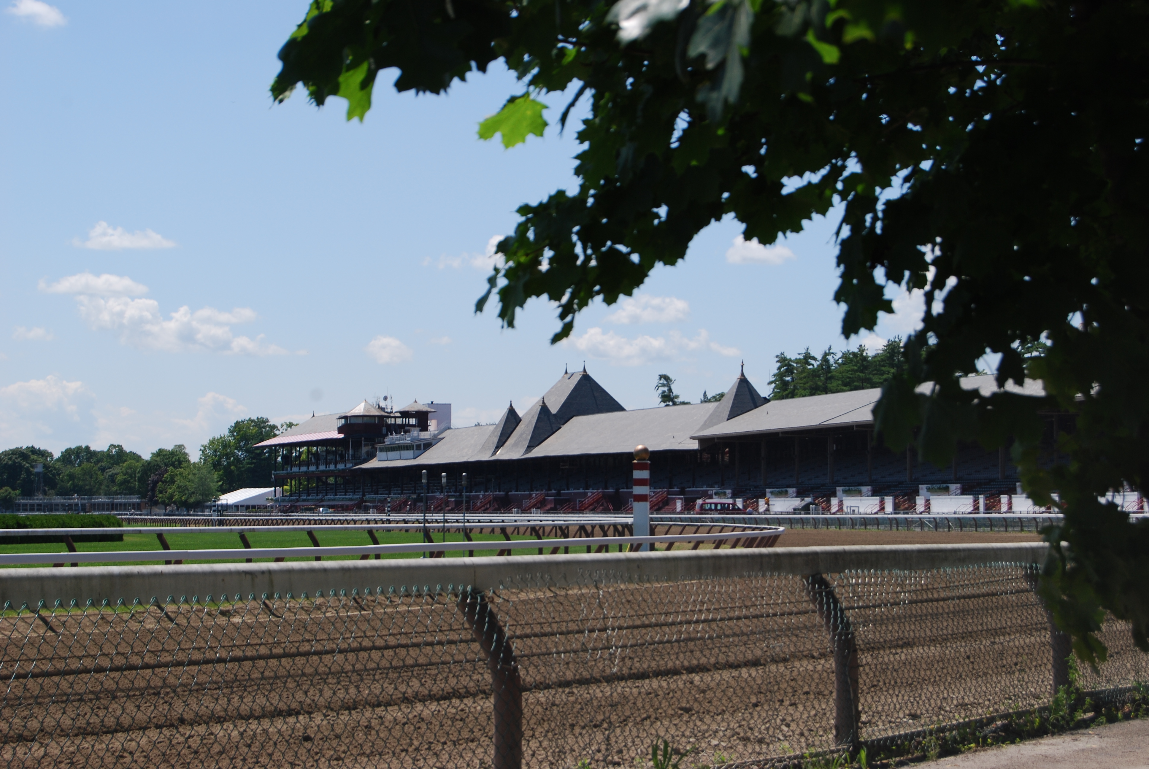 SaratogaRaceCourse.JPG