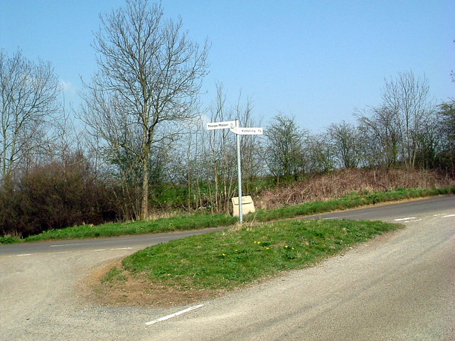 File:Signpost at SP8478 - geograph.org.uk - 383851.jpg