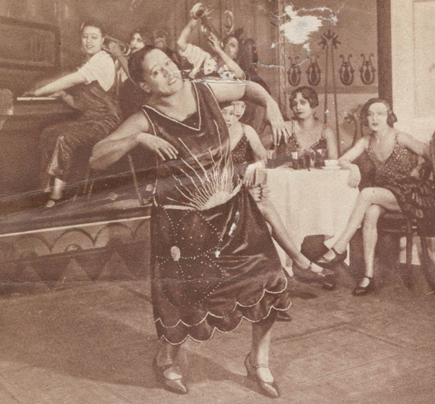 File:Singer-actress Edith Wilson performing the Black Bottom (dance) in the London stage production of Lew Leslie's "Blackbirds" (1926) (cropped).jpg