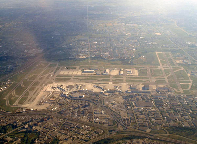 File:Torontoairportaerial3.jpg