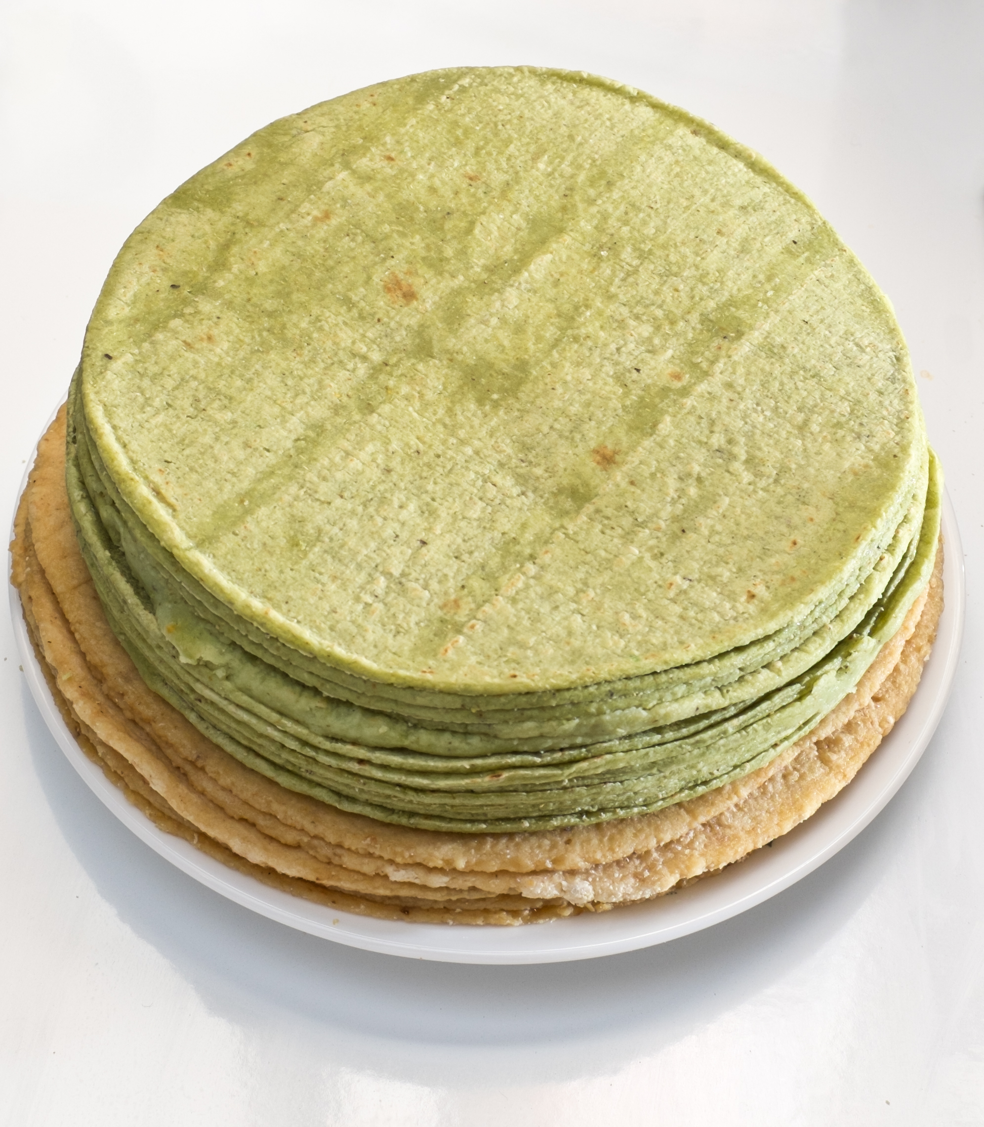 Tortillas de nopal arriba, tortillas de maiz abajo.jpg. w:en:public domain....