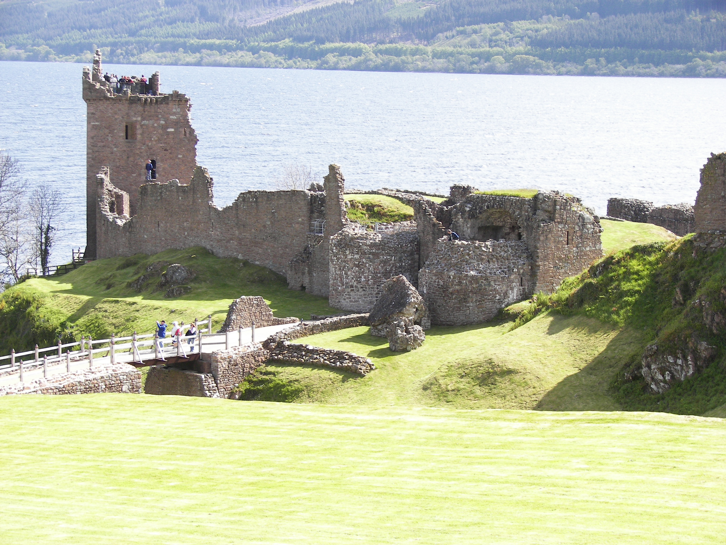 Urquhart Castle on Loch Ness