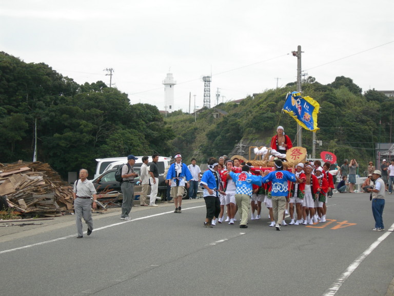 File:Waraji-matsuri (Nakiri 2006) 03.JPG