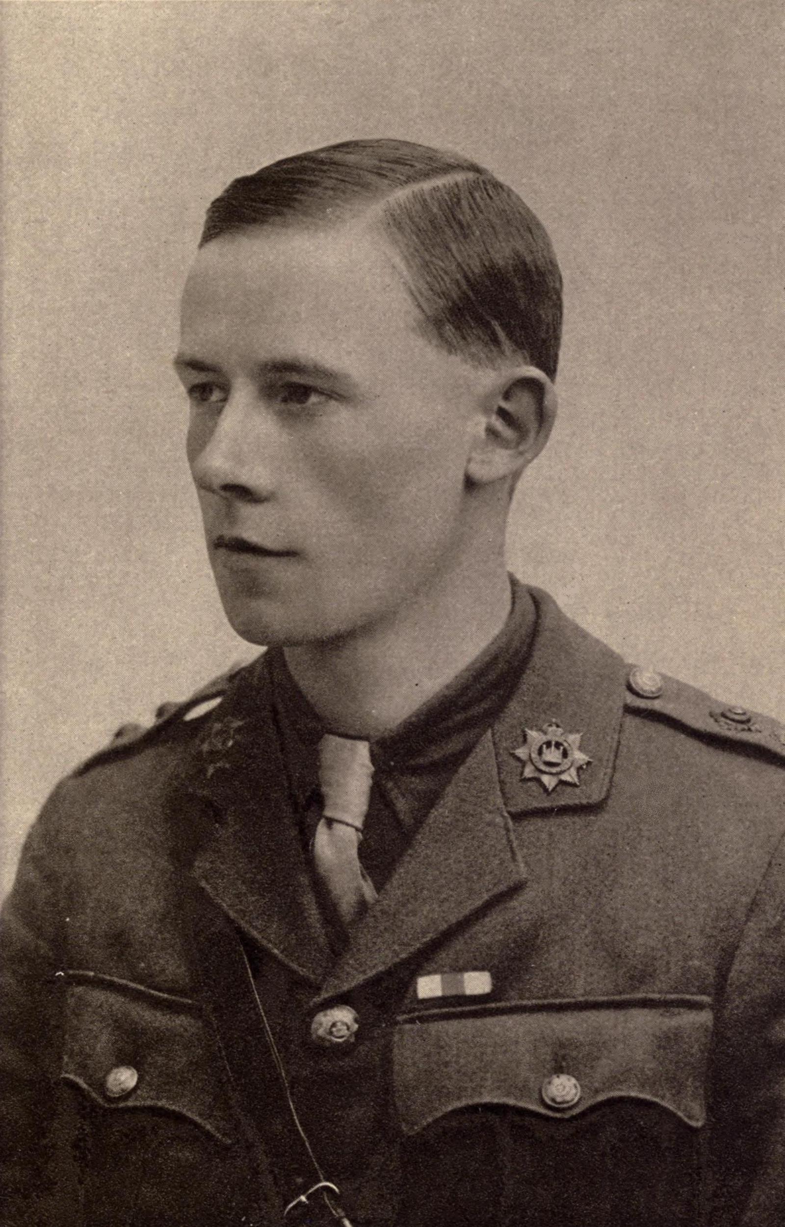 Hodgson in uniform {{circa}} 1915