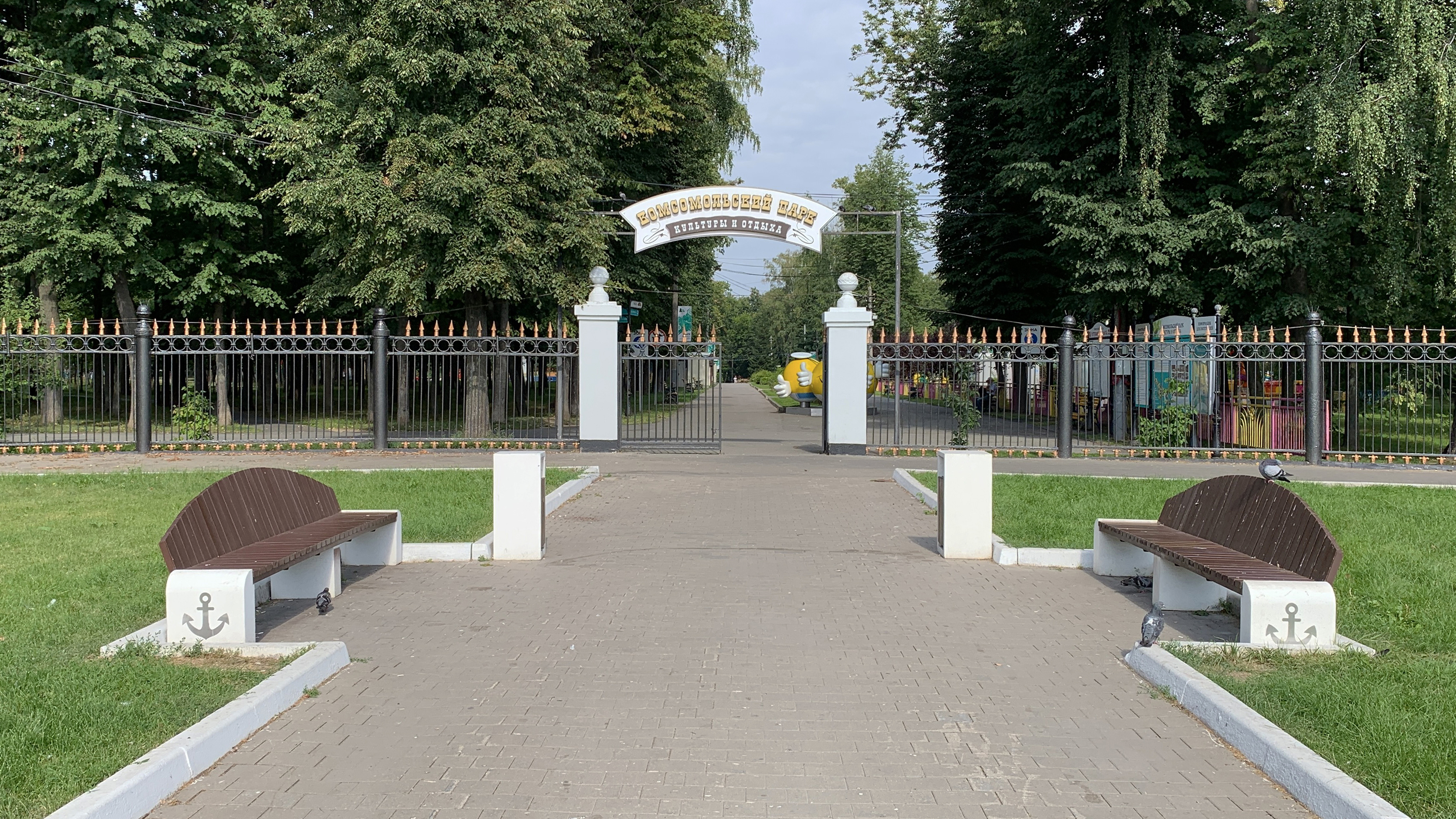 В комсомольском парке тула. Комсомольский парк Тула. Комсомольский парк Тула 25 05. Комсомольский парк Тула туалет. Тула парк Толстого.