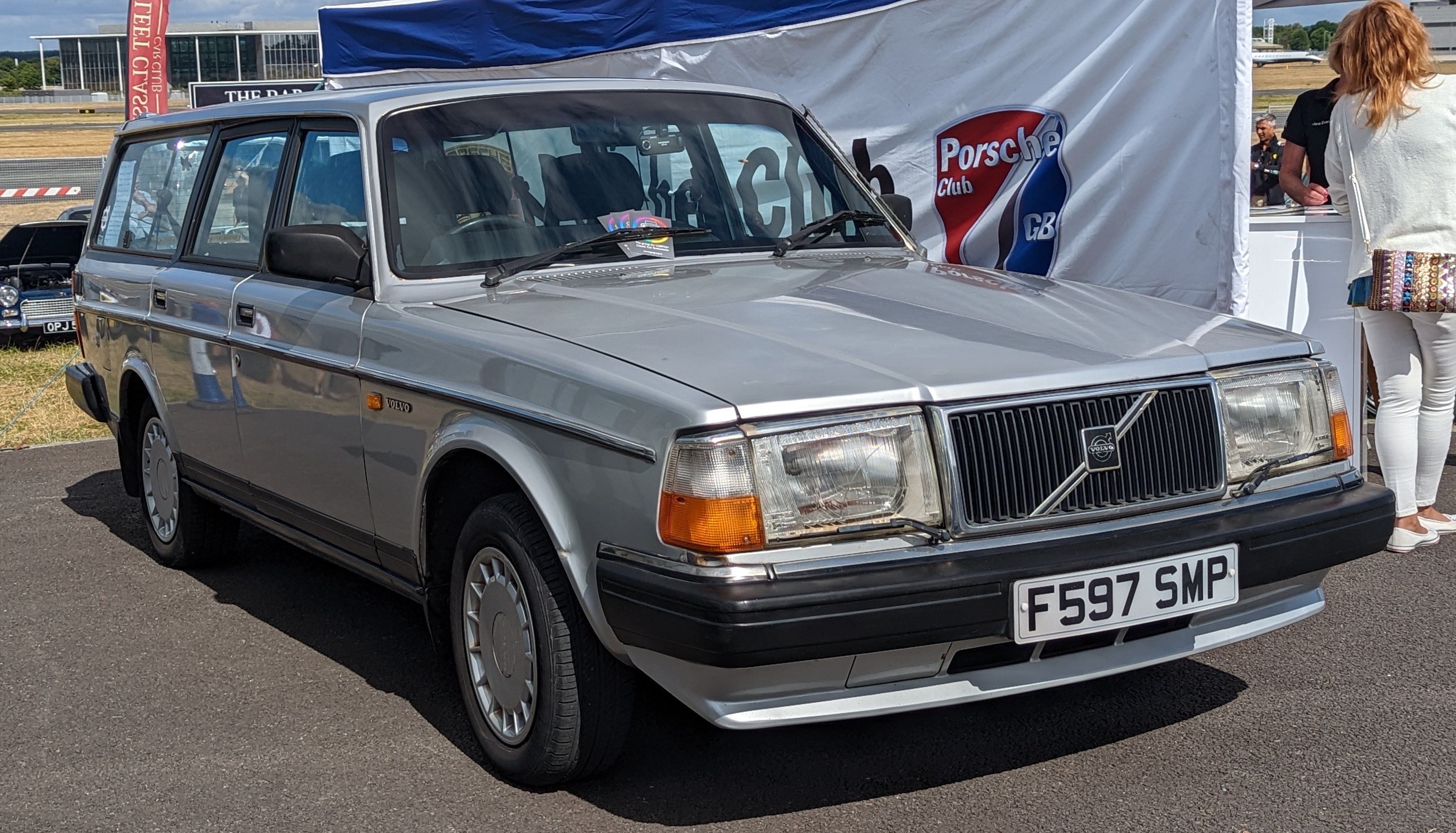 Volvo 240 4k