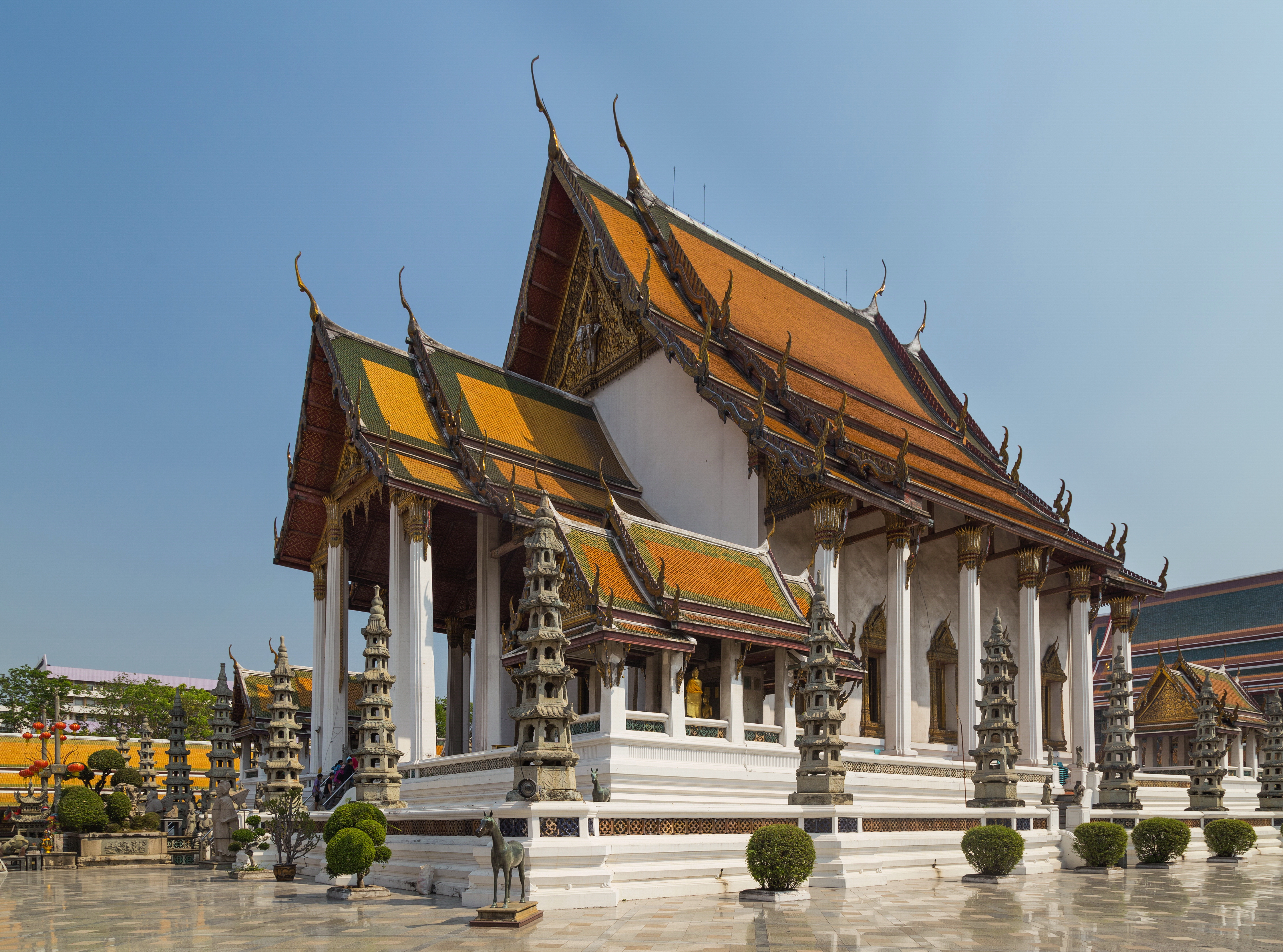 Храм ват Сутхат Бангкок. Бангкок 2016