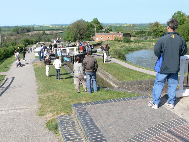 File:A busy day at Foxton Locks - geograph.org.uk - 417940.jpg