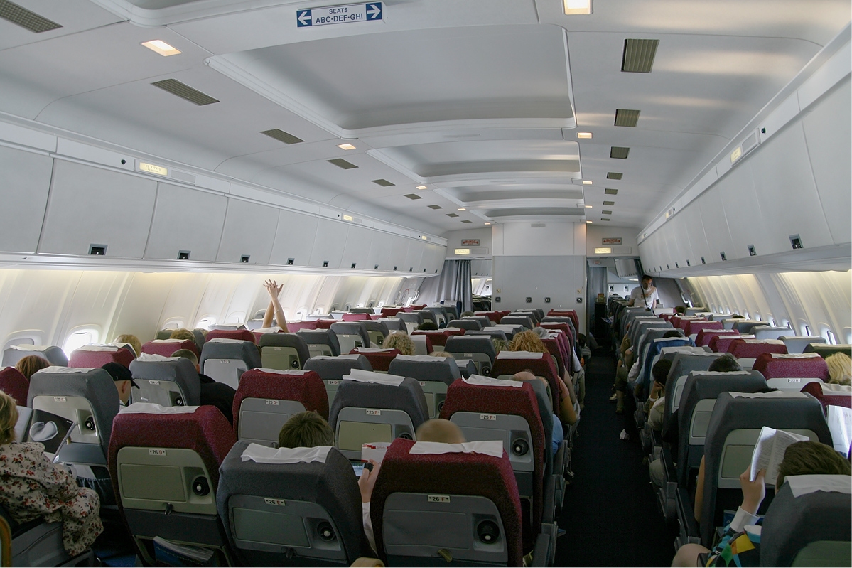 File Aeroflot Don Ilyushin Il 86 Passenger Cabin Kustov Jpg