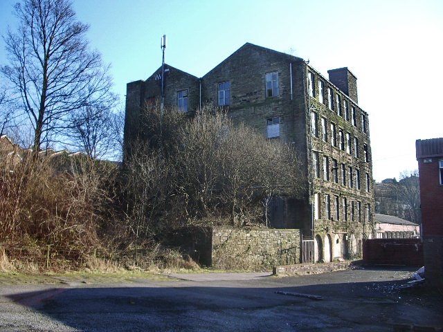 File:Albert Mill, Whitworth - geograph.org.uk - 689770.jpg