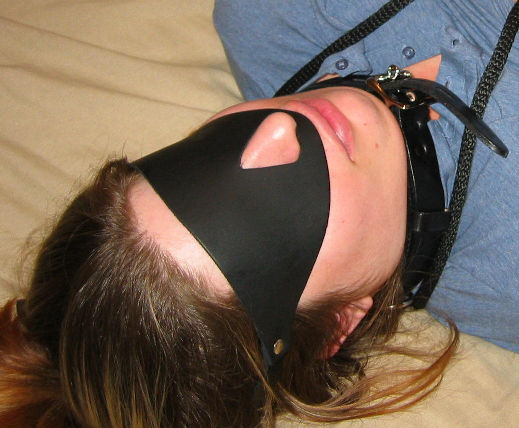 File:Blindfoldnosehole.jpg