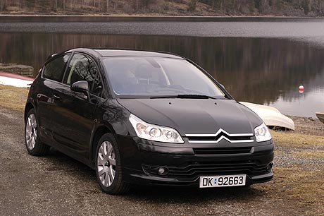 File:Citroen C4 (coupe) (first generation) (rear), Kuala Lumpur.jpg -  Wikimedia Commons