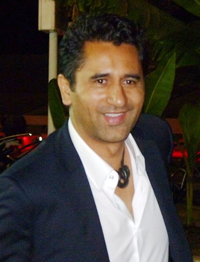 Cliff Curtis