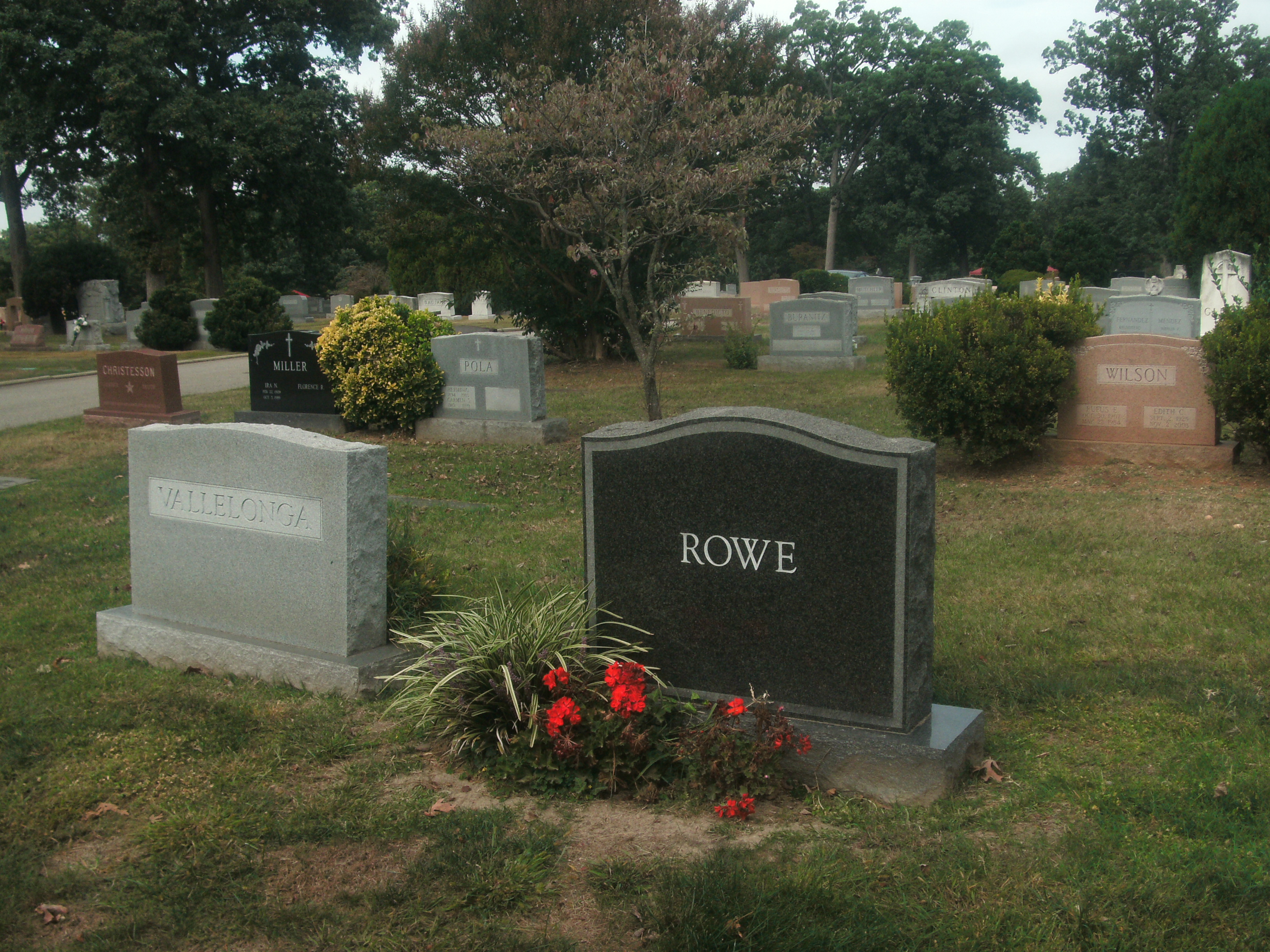 File Columbia Gardens Cemetery Graves8 Jpg Wikimedia Commons