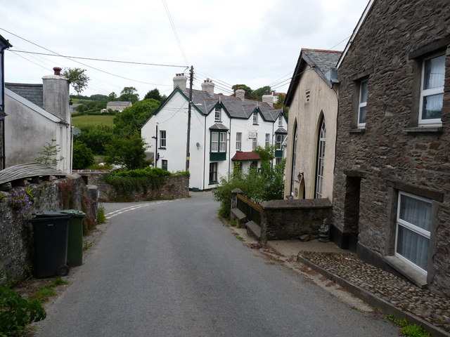 File:Entering Parracombe from the south east. - geograph.org.uk - 1366417.jpg