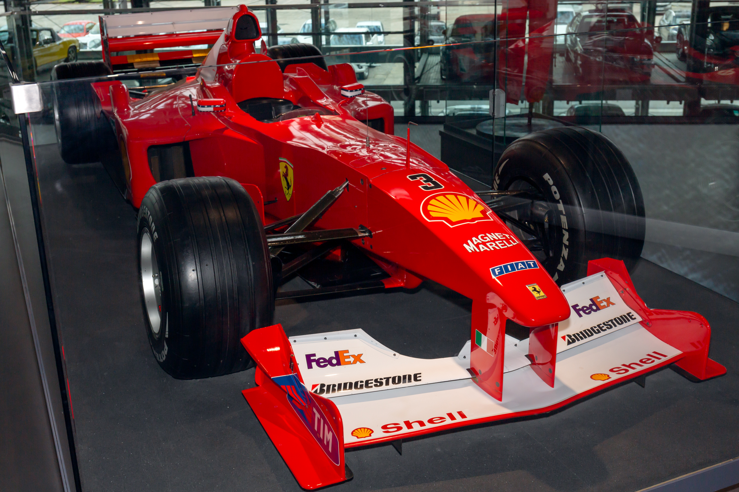 File:Ferrari F1-2000 Front-Right1 2019 Michael Schumacher Private  Collection.Jpg - Wikimedia Commons