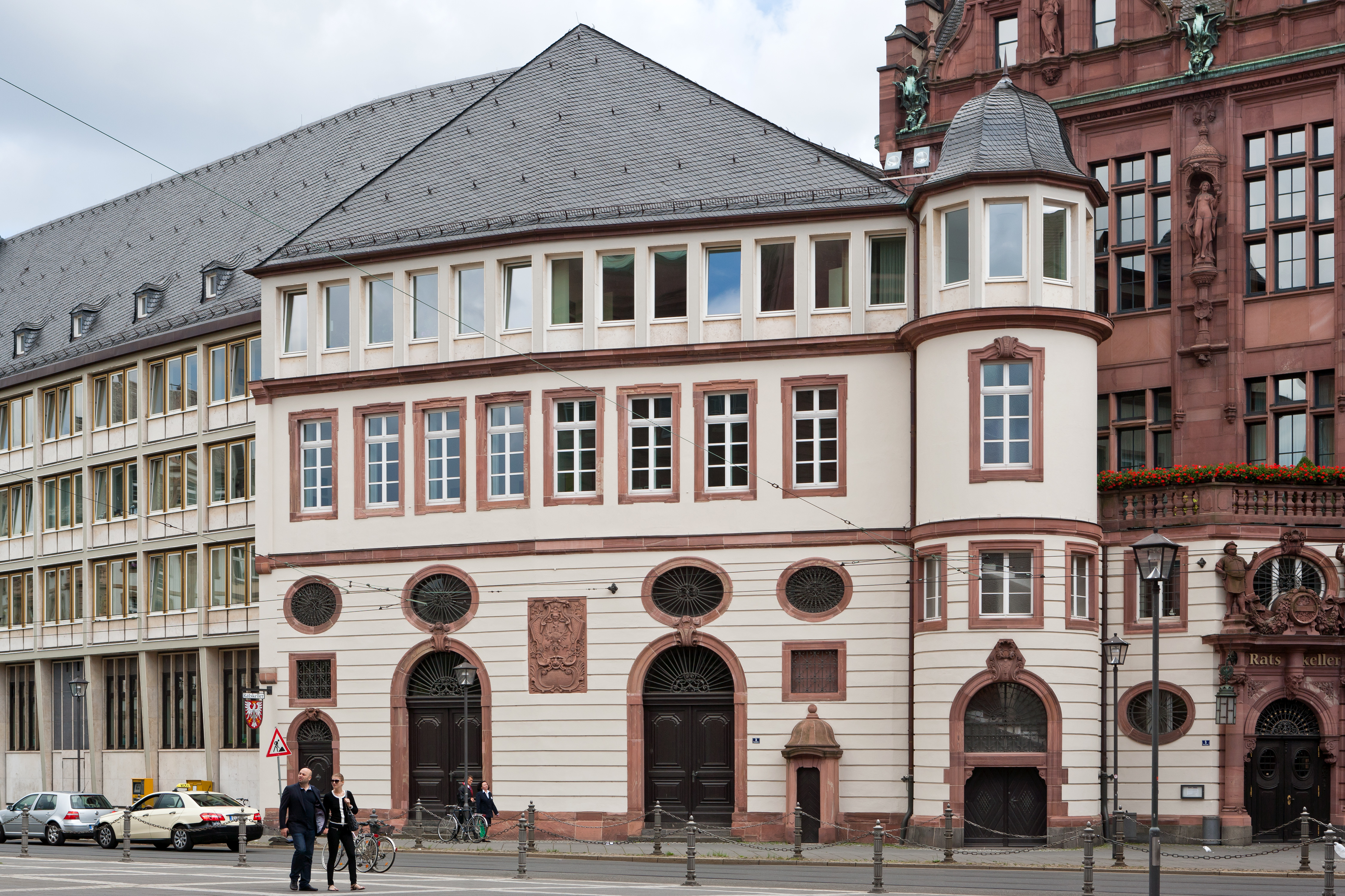 Frankfurt on the Main: Paulsplatz (Paul's Square) 3 as seen from the northwest