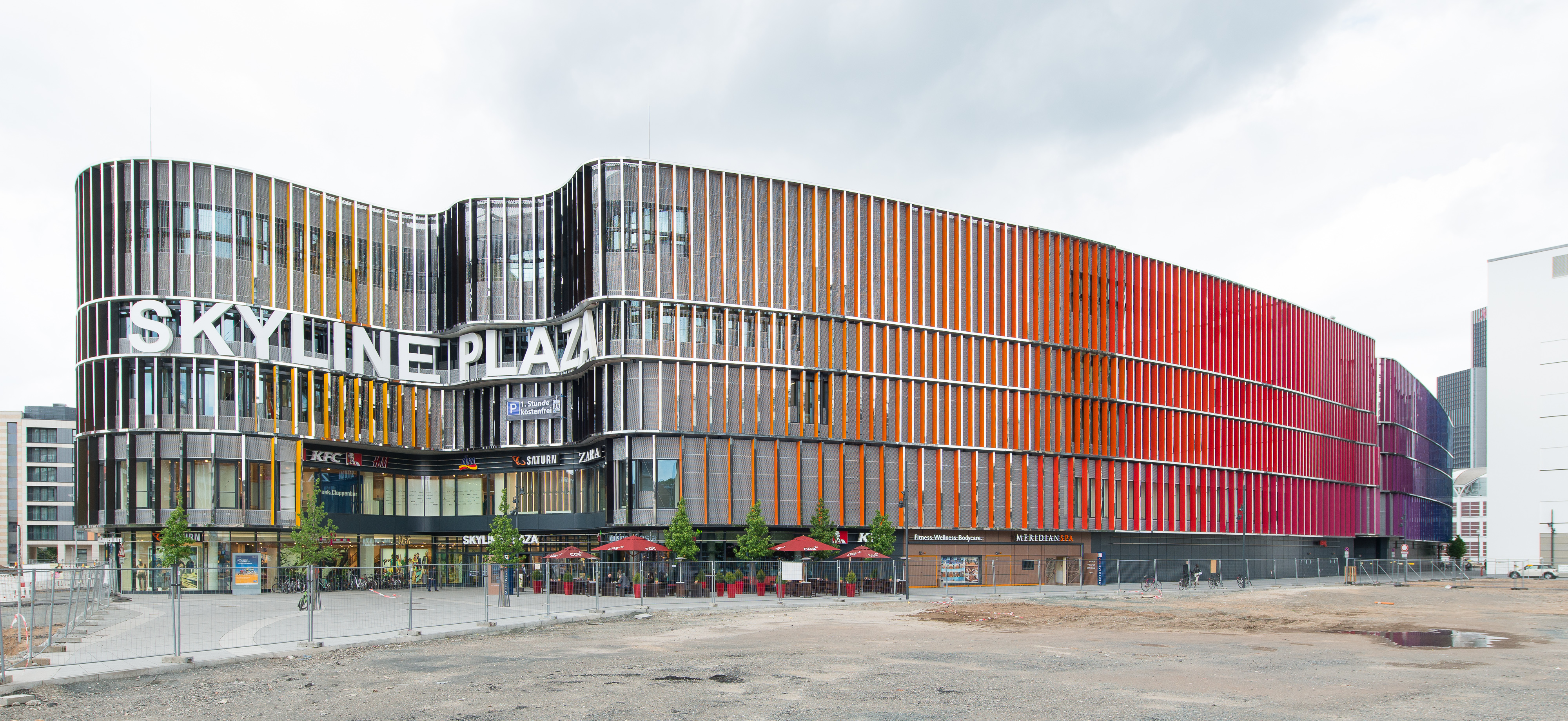 Frankfurt am Main, Skyline Plaza shopping mall as seen from South-East (May 2014)