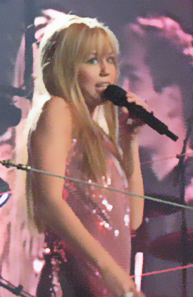 Hannahperforms.JPG